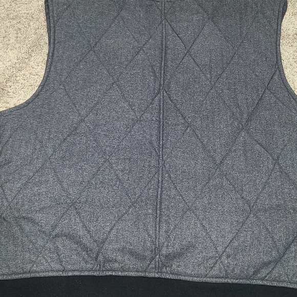 Vest - Picture 2 of 4
